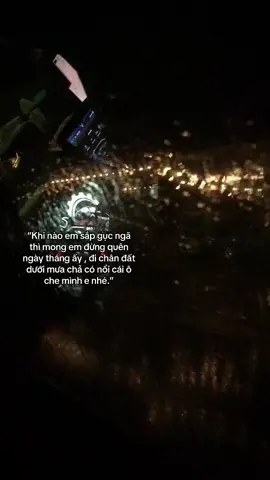 Dưới cơn mưa vẫn mong e có thể tự che lấy mình. #fyp #viral 