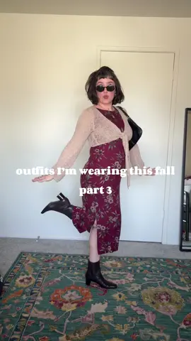 This is your sign that you can just wear the cute fitted dress no matter what your body looks like !!!!  Also the hair was definitely Lord Farquading today hahaha but A MOMENT FOR THIS DRESS👏🏻😩  #fallfashion #falloutfits #falloutfitinspo #fallaesthetic #fall 