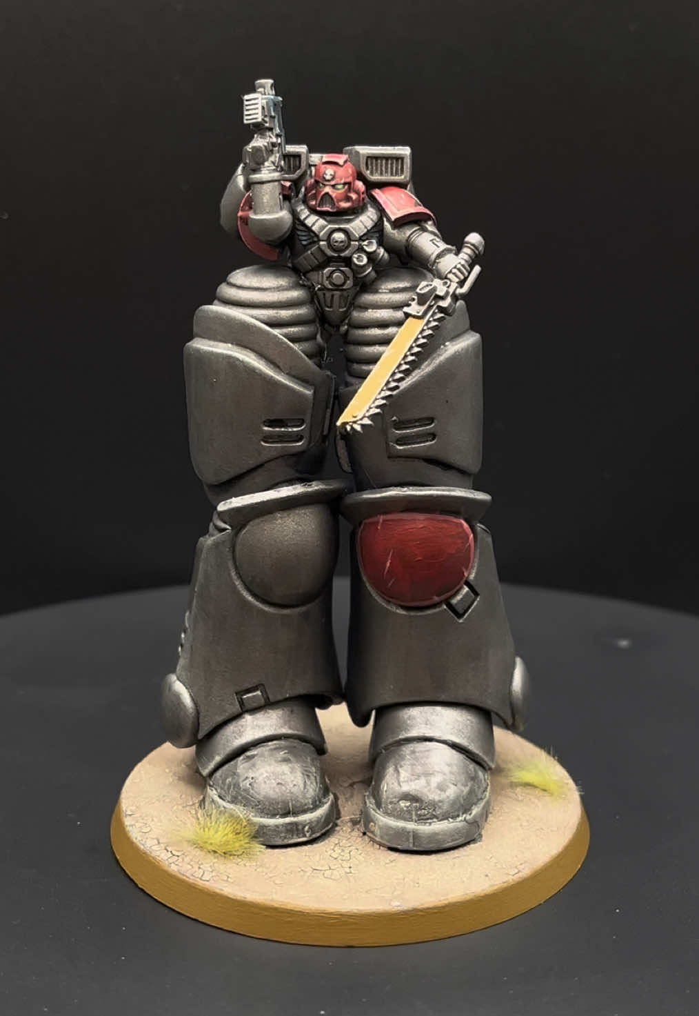 #warhammer40k #spacemarines #kitbash #miniaturepainting 
