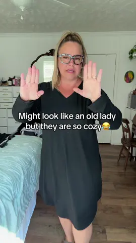 Now I understand why my grandma wore pajamas like this. They are so comfortable, soft and cozy. #pajamas #pjs #nightgown #fallfashion #womensclothing 