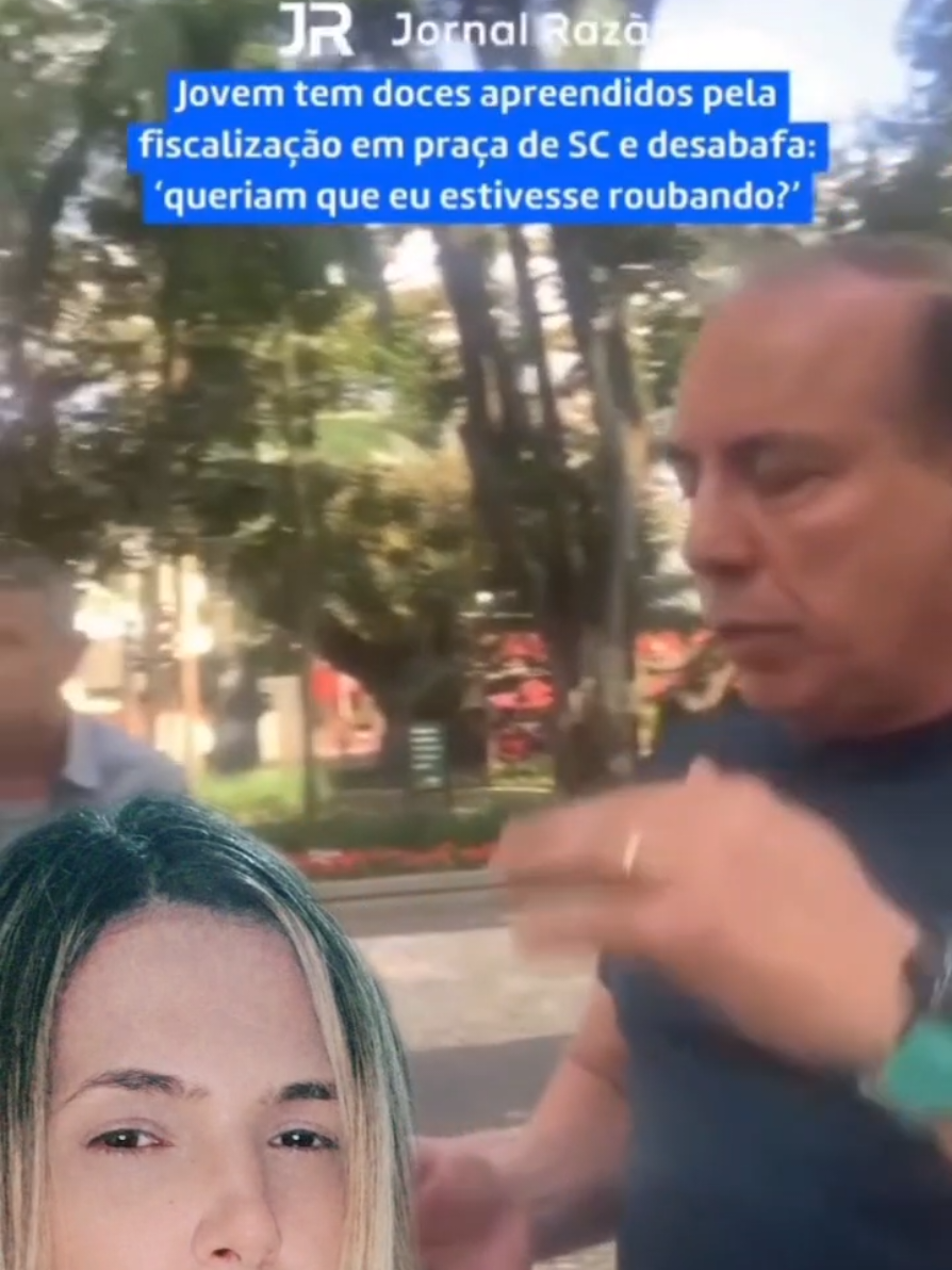 Policiais em Santa Catarina ficaram revoltados ao abordarem um jovem que estava trabalhando vendendo doces. #santacatarinabrasil  #jorginhomello  #topazio 