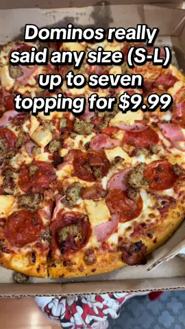 Team Pineapple 🍍 or Team No-Way? Cast your vote 👇 @Domino’s #dominos #pizza #pineappleonpizza #dinnermadeeasy 