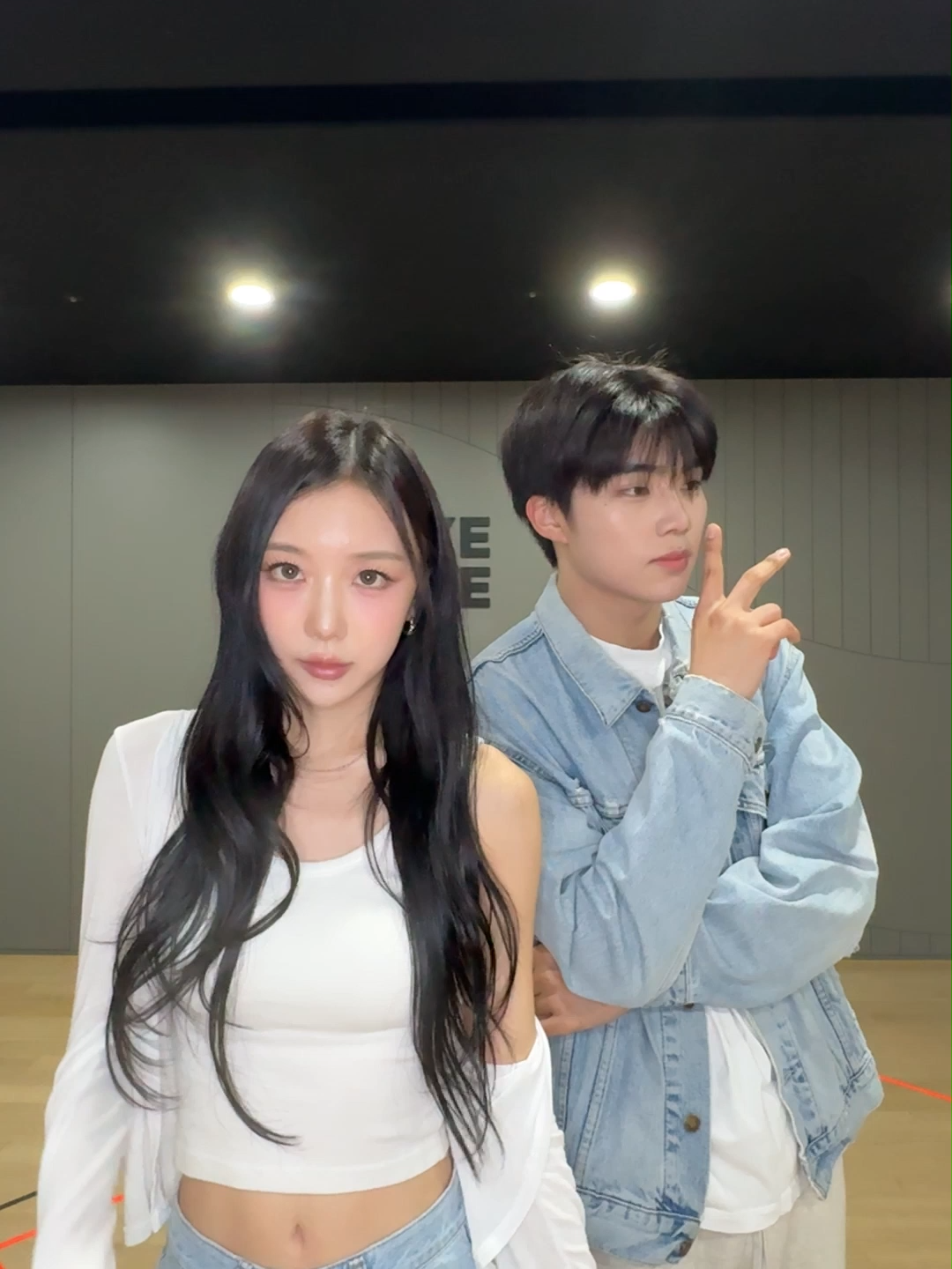 빛나는✨ with #ZEROBASEONE #ZB1 #제로베이스원 #PARKGUNWOOK #박건욱 선배님🐶 @zb1_official #BADVILLAIN #배드빌런 #YunSeo #윤서 #THRILLER #THRILLERChallenge