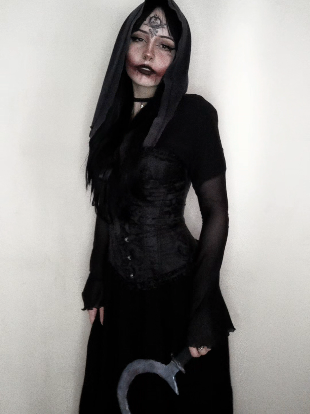 🌙Versão corpo inteiro do cosplay improvisado de Cassandra Dimitrescu!! #cosplay #dimitrescu #cassandradimitrescu #alternative #residentevil 