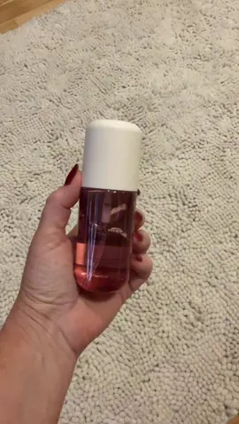 Phlur Vanilla BlackBerry Hair and Body Mist smells incredible!!! This is my new favorite body mist! #phlur #phlurvanillablackberry #phlurbodymist #bodymists 