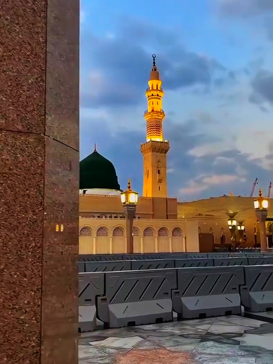 Jumma Mubarak ☺🫀🌸🎧 . .  #nasheed #darkedit #aestheticvideos #islamiccontent #islamicstatus 