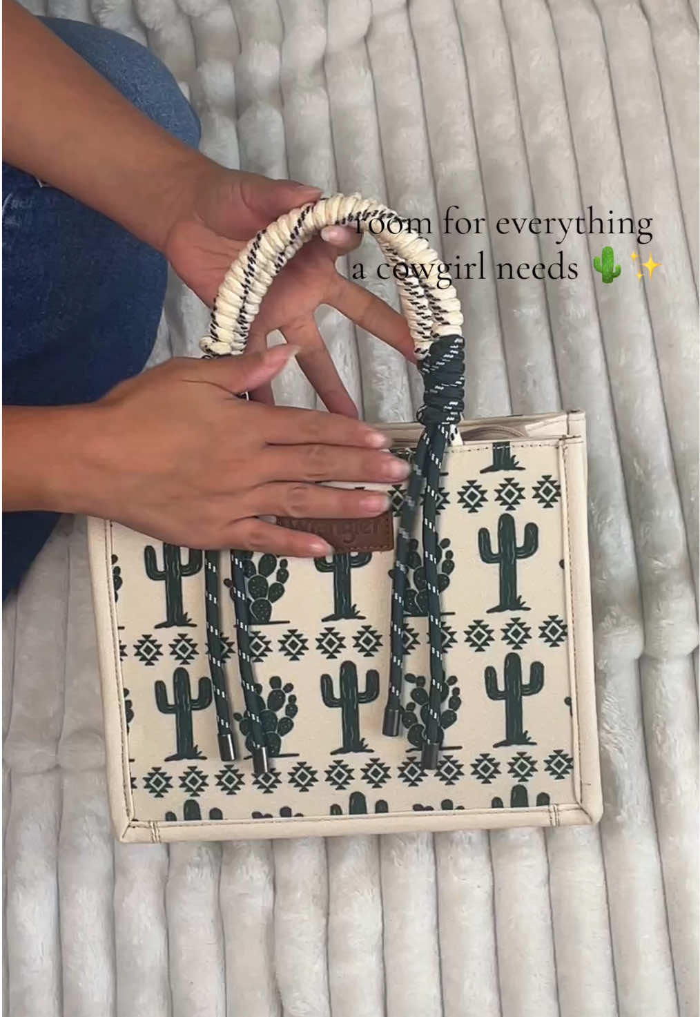🌵🌵🌵 #fy #wrangler #packwithme #whatsinmybag 