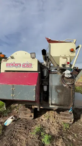 #bimo102 #fmworld #foryou #combineharvester #fyp 