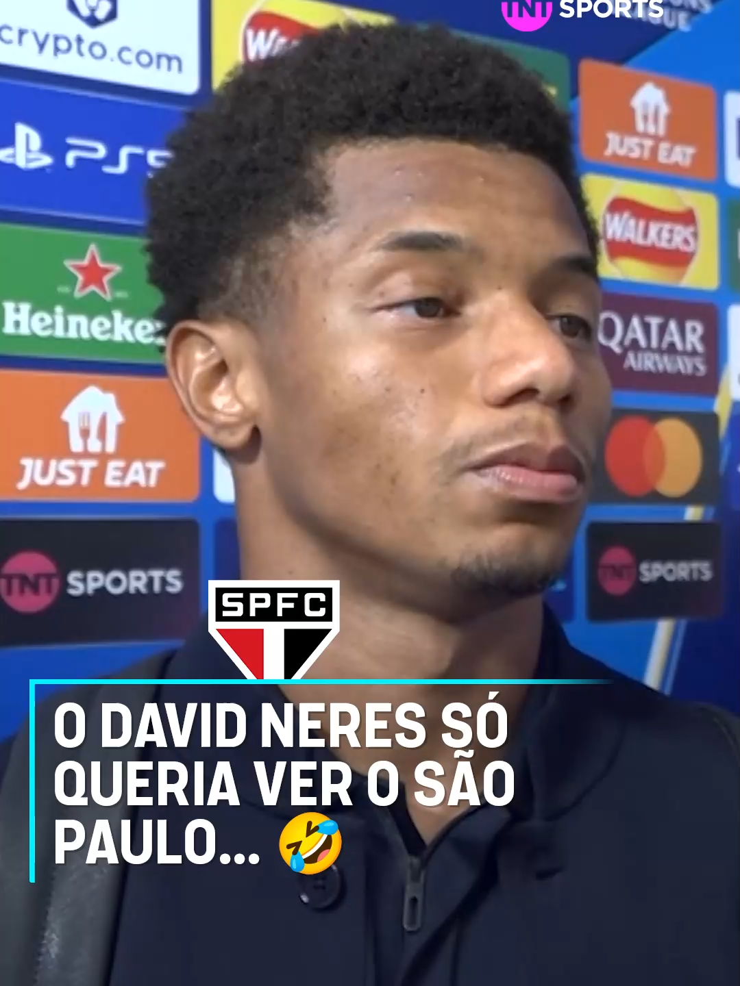 KKKKKKK O David Neres é resenha demais! Ele só queria assistir o jogo do São Paulo, mas o nosso @fredcaldeira tava atrapalhando! 🤣 Mas o palpite aí já não vai rolar... #CasaDaChampions