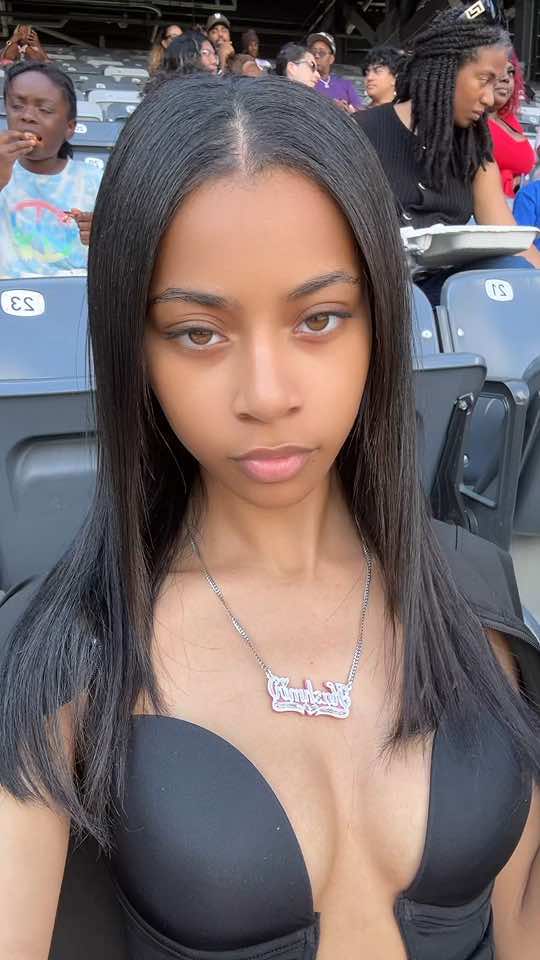 Howard vs Morehouse football game 🥰 #fyp #howarduniversity #howardfootball #morehousecollege #morehousefootball 