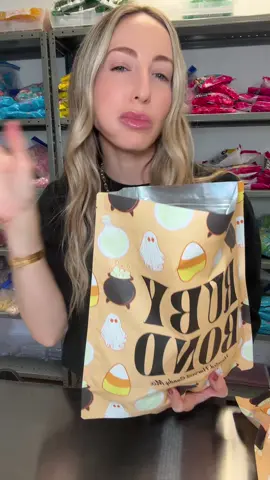 This is called R U B Y B O N D @Bethenny Frankel 🍭🍬 I love a good mmmhhmmmm 🤤 #rubybond #candy #tastetest #bethennyfrankel 