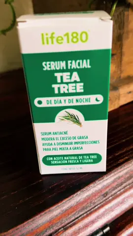 💚 Tea Tree Life 180 💚  Suerum Facial de día y de noche  Modera el exceso de grasa  Ayuda a disminuir imperfecciones  Para piel Mixta a grasa  Sensación fresca y ligera  @Life180  #skincare #skincareroutine #skincareroutines #teatree #bellezaverdadera 