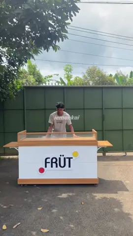 FRUT ==>> @frutindonesia “The coolest to stay healthy FRÜT. Every. time🍓🥭 📍 DKI Jakarta #umkm #booth #frut #jakarta #fyp 