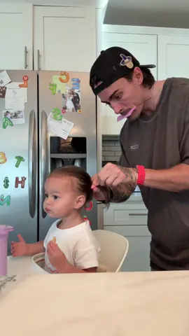 9.9 / 10 cause there’s always room for a little improvement😂 What hairdo should be up next?! #girldad #daddydaughter #hairdo #babyhair 
