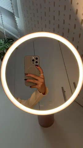 got my dream vanity mirror! #yoolevanitymirror #vanitymirror #mirrorwithlights #yoole #yooleyourlife 