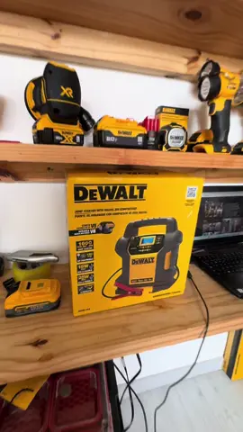 Los juguetes de un hombre , compra DeWALT 💛🖤 #dxl #dewalt #milwaukee #humor #hombres #remodelacion #herramienta #powertools #construcion  @DEWALT LATAM @DEWALT 