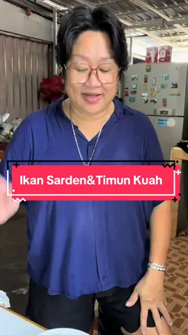 Simple asal kenyang kalau kata mama,bener gak kawan masak gak perlu mahal kan ya kawan #suiling #mamacidella #ikansarden #timunkuah #fyp 