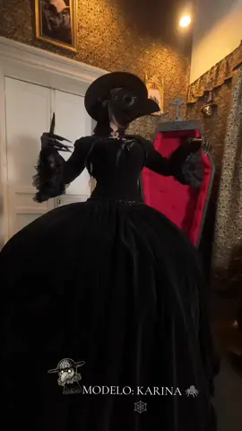 DR.PESTE 🎩 MODELO: @Karina Rivas 🕷️🕸️ BOUTIQUE OSCAR MAYA 💀 PLAZA DONCELES 86 ESQUINA BRASIL SEGUNDO PISO 👀 CENTRO HISTÓRICO CDMX 🇲🇽 2025 VISÍTANOS Y ADQUIERE TÚ OUTFITS PARA ESTAS BELLAS FIESTAS DE DÍA DE MUERTOS 🎃 #diademuertos  #vampiros  #goth  #halloween  #plazadonceles86 
