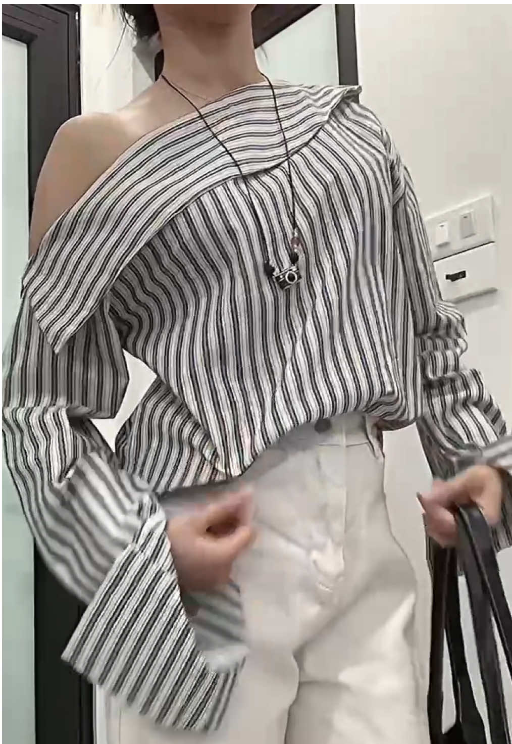 Áo sơ mi kẻ sọc lệch vaii #xuhuong #hottrend #aosomi #mixandmatch #OOTD 