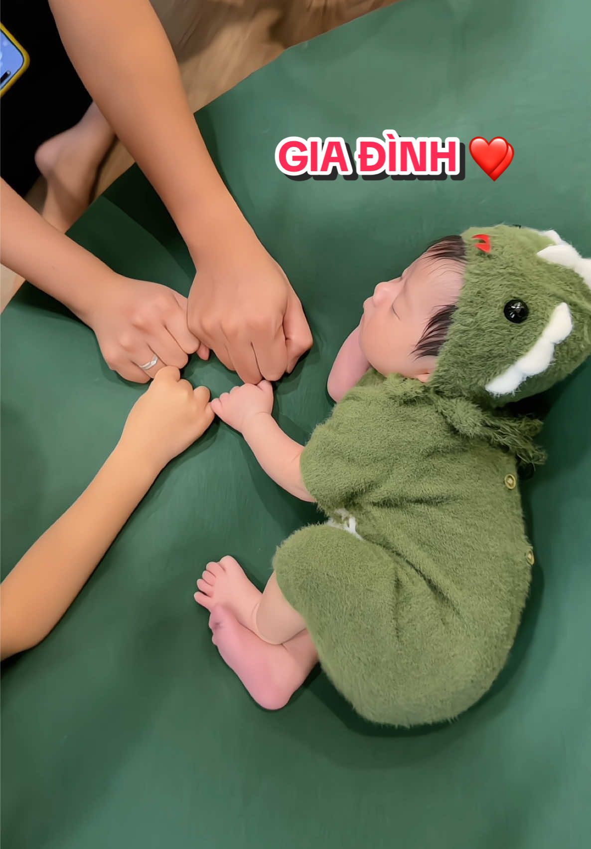 Cả nhà ké được tí miếng ảnh của em ✨❤️ #chupanhsosinh #studiohanoi #rongvang2024 #chupanhnewbornsosinh #chupanhsosinhchobe 