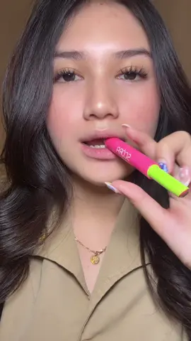 ini loh lip pulpen fav aku bikin muka aku jadi cerahh 💗 aku pake scora shade 02 #scora #lipbalm 
