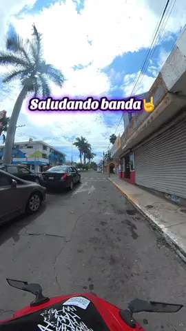 Saludando banda🤘  #rodandoenlaciudad #motovlog #motovloger #vidabiker #motociclismo 