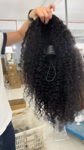 Blong hair linky curly half wig 😍😍#humanhairwig #halfwig #wiginfluencer #TiktokShopRestock #fyyyyppppppp #gluelesswig #humanhair #curlyhair #viral #wigs #wigtok #tiktokshopcreatorpicks 