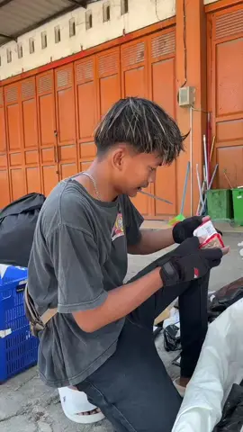 paket mohon sabar nggh🤣#anakmuda #kurirpaket #peternakmuda 
