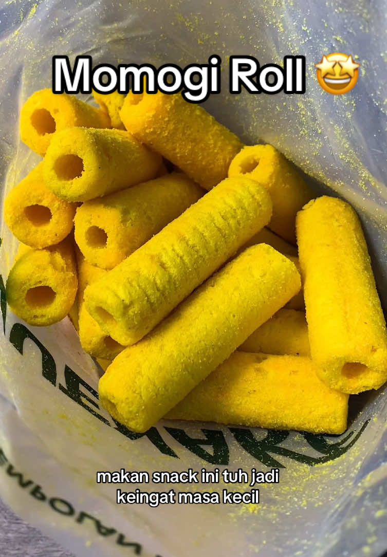 Momogi roll jagung bakar 🔥 enak bgttt gurih, asin, manis. Jadi keinget masa kecil 🥰 #momogi #jagungbakar #momogisnack #snacktok #fyp 