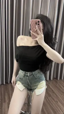 Người bán cho ta cảm giác an toàn , ta hứa trả người một đời bình an 😁 #xh #xuhuong #xuhuongtiktok #outfit #fyp 