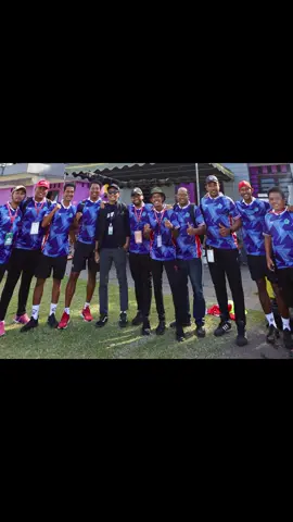 Fighting Together Tidak ada kata selain BANGGA terhadap semua pemain & staff. Dari persiapan sampai tiba waktunya turnament. Masalah yg datang penyisihian grup hanya dengan 15 pemain tidak sedikitpun menyurutkan semangat berjuang untuk membuat bangga nama Kodya Denpasar. Semifinal menghadapi tuan rumah Badung sangatlah berat baik fisik & mental tapi semngat kebersamaan & keluargaan menunjukan karakter & local genius kodya kami jangan ditanya lagi. Tibalah partai puncak dengan keyakinan ditambah dukungan Pak Walikota dan Pak wakil yg tidak bisa langsung hadir mengingat kondisi sekarang. Mohon maaf kami belum bisa memberi kado kemenangan setidaknya untuk memberi secercah kebahagian ditengah kondisi masyakat Denpasar. Selamat utk team Gianyar Terimakasih buat semua panpel & kabupaten lain bagi kami inj ajang pembinaan utk adik2 muda yg kedepannya jadi satu untuk BALI. Justru yg kami sesalkan & kecewa dari dalam ada pihak yg merasa dirinya palling hebat & merendahkan pelatih & staffnya.  You like Ephialtes dan karat tidak akan hancur oleh luar tp dari dalam.  #footballtogether #porprovbali2025 #DenpasarJayaberWIBAWA @Kadek Agus Arya Wibawa 