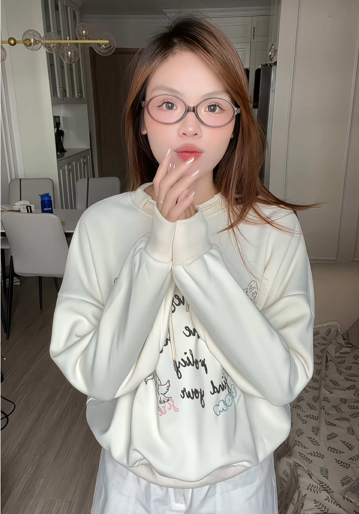 Áo nỉ  sweater có dây buộc lạ xinh nè#aonisweater #xuminmin 