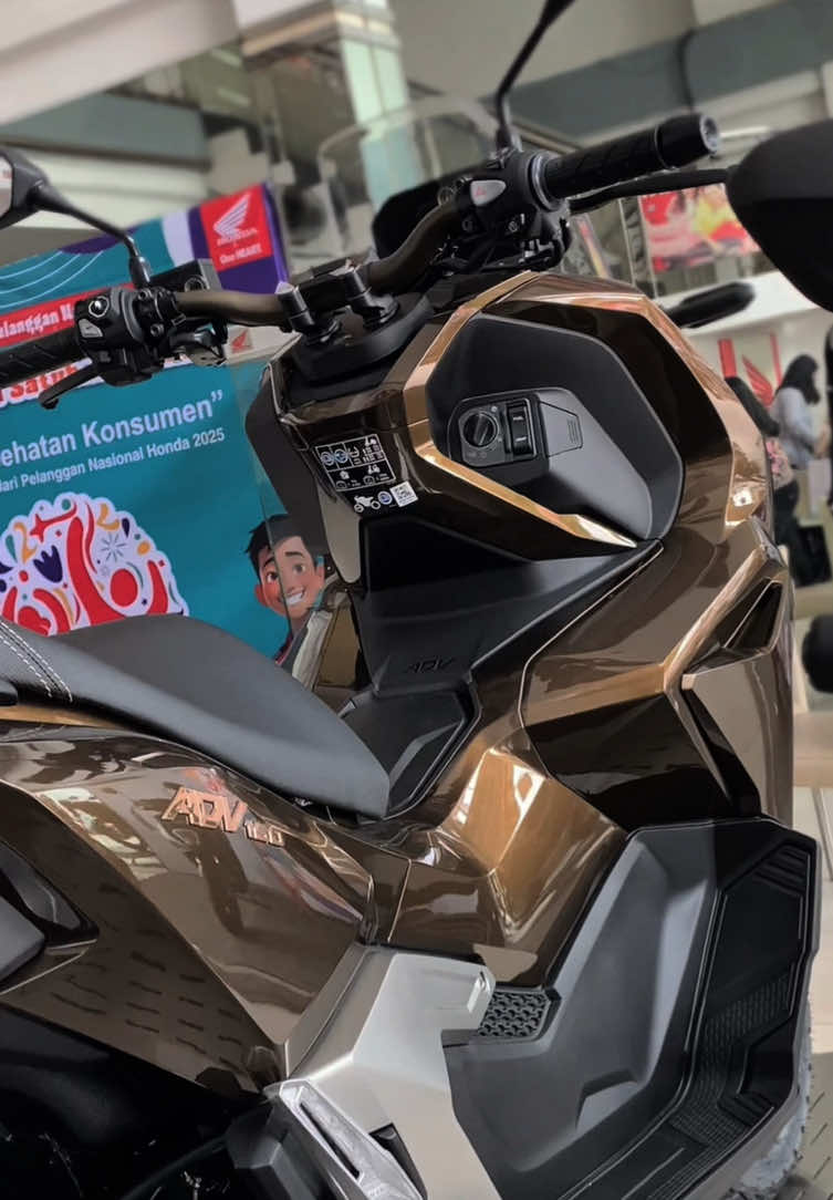 NEW ADV 160 ABS ROADSYNC🤎🤩 siapa nihh pecinta ADV, HONDA ngeluarin ADV terbaru nihh yg udh siap nemenin perjalanan kamu, yang pastinya lebih keliatan keren dengan warna terbaru dari ADV 160 ABS ROADSYNC😎 buruan ke wa sekarang sebelum kehabisan admin ( 0822-4655-6673) LINA #adv160roadsync #honda #oneheart #jabodetabek #new 