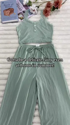 This lace-trimmed pajama set is so gentle and chic#spotlightfinds #tiktokshoprestock #plain #lace #pajama 