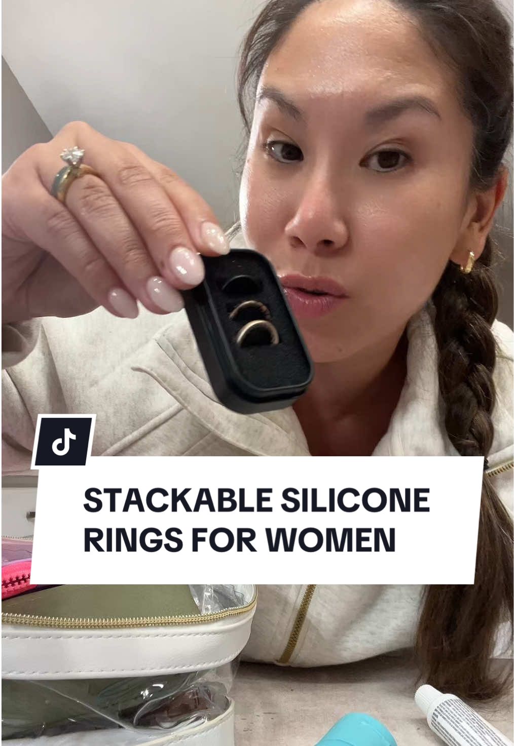 silicone rings for women for travel! @Groove Life #siliconerings #siliconering #weddingring #travelessentials #tiktokshopcreatorpicks 