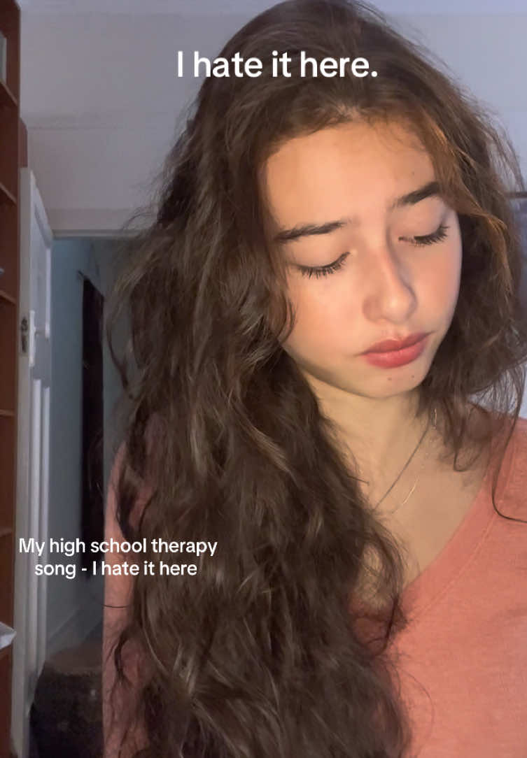 Did you have a song that lived rent free in your head when you were high school? Or was it just me… ❤️ glad that’s over!! #cover #taylorswift #pianocoversong #singing #fyp