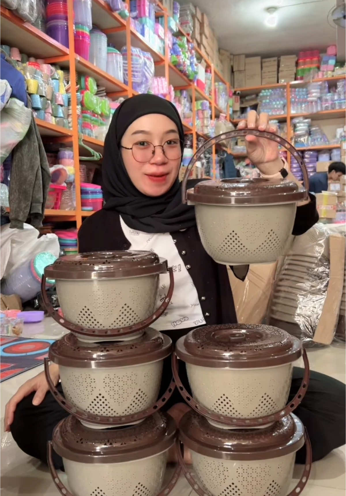 sangku jinjing dengan tutup😍 #fyp #sangku #wakul #berkatan #hajatan #berkathajatan #wakulhajatan #sangkunasi #wakulnasi #souvenir #hadiah #hampers #sembako #hajatankampung #perabotanrumahtangga #suburplastik 