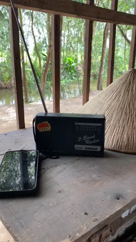 Cai radio no gan lien voi tuoi tho cua e vao mỗi buoi trua 🥰🥰🥰#xuhuong #vairal #tuoitho8x9x #nhongayxuaay #nhome 