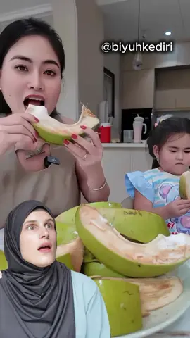 kelapa kulit rujak