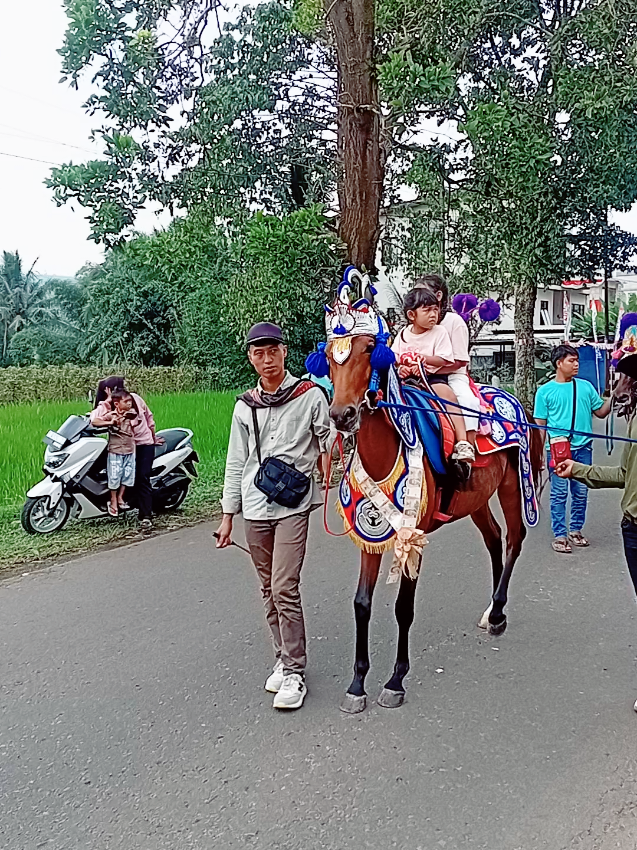 Kuda Renggong Santika  #dancinghorses #fypforyoupage #fypppppppppppppppppppppp #kangyayanchannel #kudasumedang 