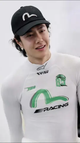 ต้าวแก้มก้อนยิ้มทีใจละลาย wow!หุ่นนักแข่ง 85🐍บอกคำเด่วค่ตเท่ส์#wangyibo王一博 #เทรนวันนี้ #EVISU #นักแข่ง #yibo85💚_team 