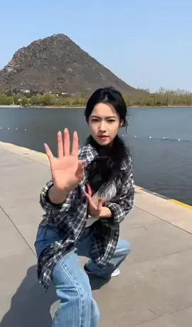 大一军训女孩秀太极！Freshmen military training girl shows Tai Chi! #修行 #道家养生 #美女太极 #全民健身 #健康 #太极 #古法养生 