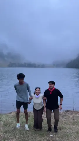 bertiga juga seruu #ranukumbolo #ranukumbolosemeru #pendakian #fyp 