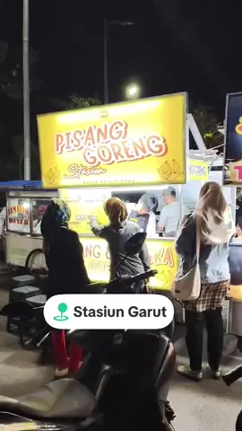 #fyppppppppppppppppppppppp #garutstreetfood #pisanggoreng #stasiungarut @Rumah Segar Twin @InfoGarut 