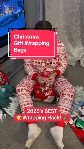 How handy are these reusable Christmas bags?! You get 27 for the money too! Get in quick before they put the price up though! #christmasbags #christmaswrapping #wrappinghacks #dealdrops  #creatorsearchinsights 