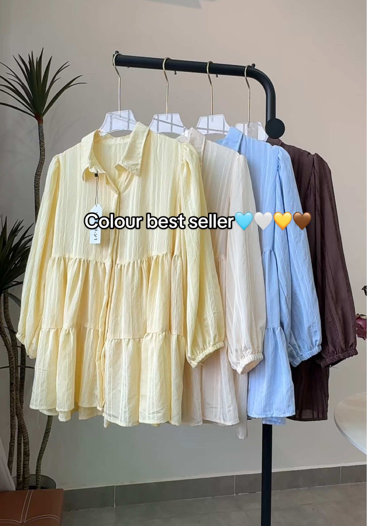 New glasie blouse😍🤍🩵💛🤎#OOTD #fashionhijab #outfit 