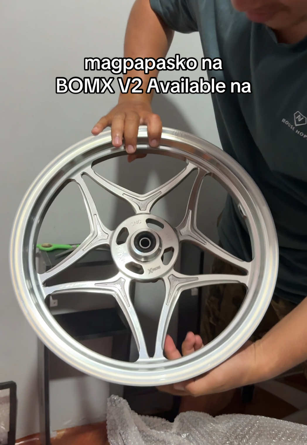 Regalohan mo sarili mo mag bomx ka @BOMRANGSIT.PH  #starmags #hondaclick #bomx #bomrangsit💨 