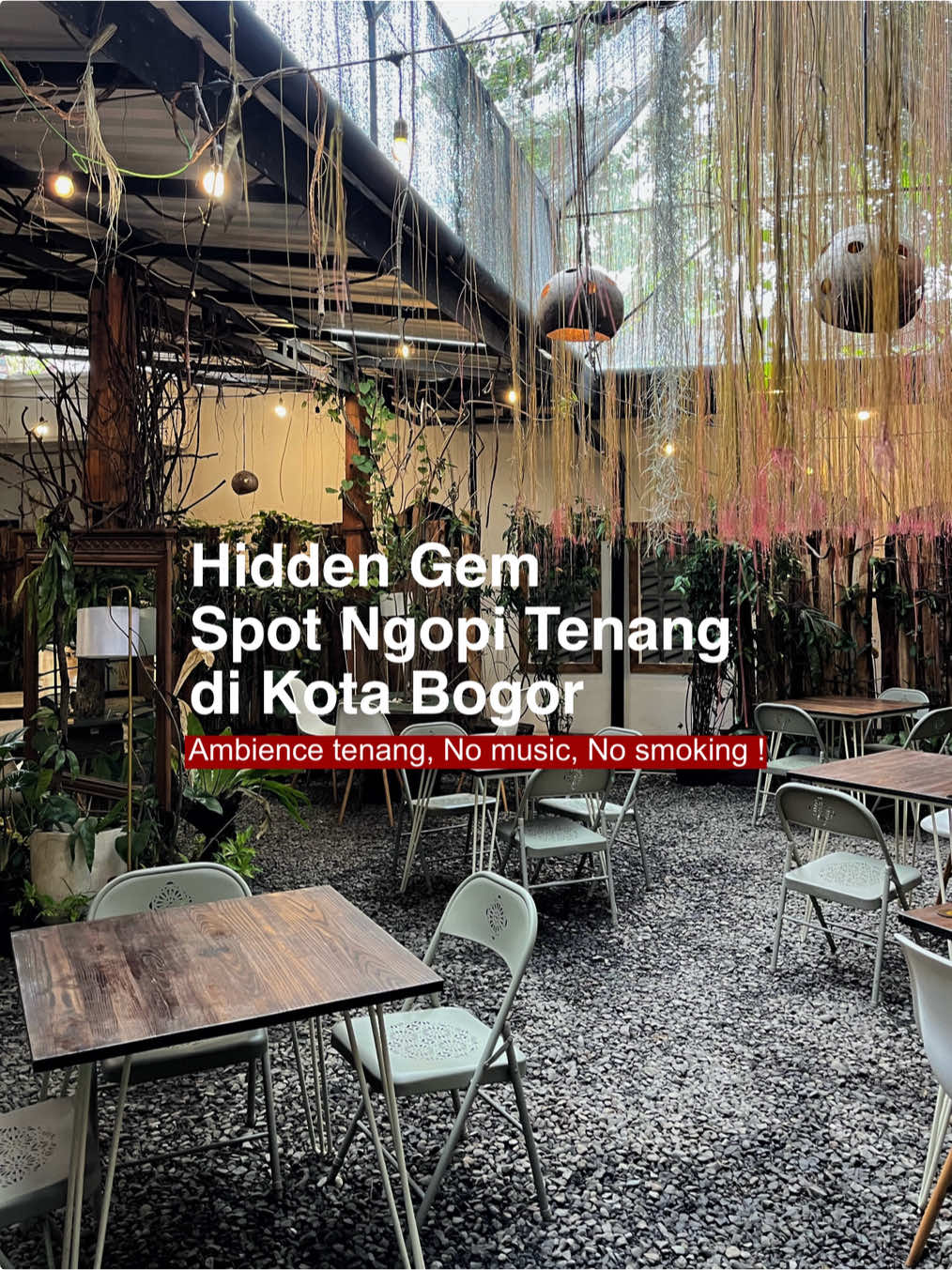 Hidden Gem Super Tenang yang ada di Kota Bogor ✨  No Music, No Smoking, tempatnya kids friendly dan punya suasana ngopi dengan vibes hutan ✨🌿🫶🏻  yang mau cari tempat untuk healing singkat, wajib coba kesini.  📍Hadiqa Secret Garden - Jl Sancang No 10, Babakan, Kota Bogor  #hadiqa #hiddengems #coffeeshopbogor #placetogobogor #bogorhits 