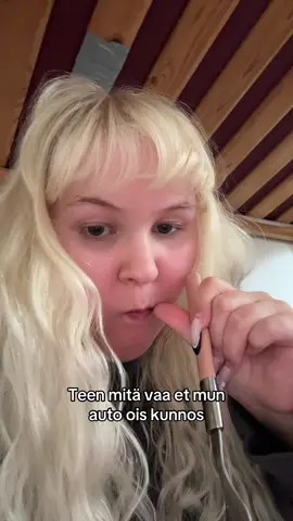 Älä hajoo 🥲 #mitävaa #suomitiktok #fyp #relatable #auto 