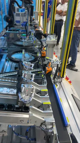 Mô hình công nghiệp Đào Tạo sinh viên Nam Phi, bàn tay Việt tiêu chuẩn quốc tế.  #tudonghoacongnghiep  #automation #tudonghoa #robot #sinhviendientu 